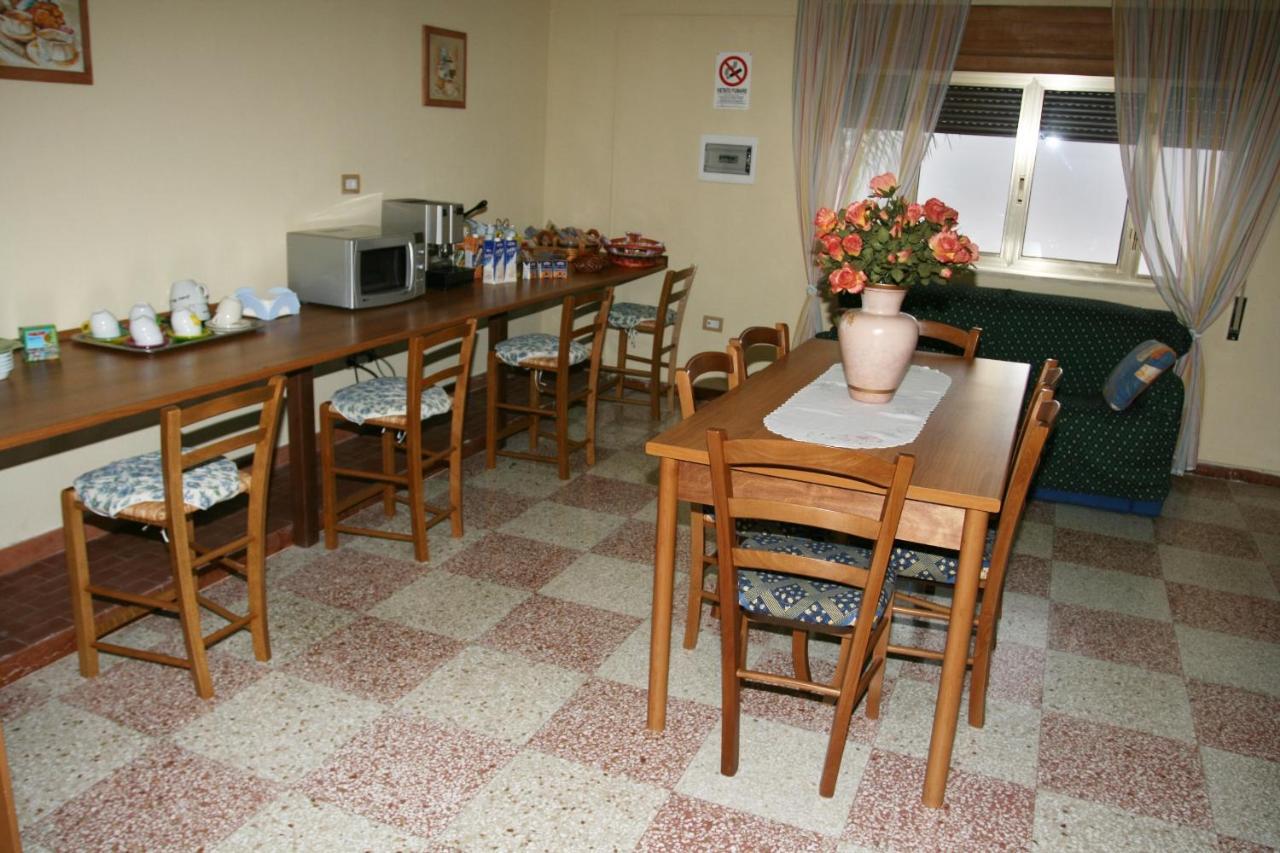 Bed and Breakfast Salento Al Mare à Taviano  Extérieur photo
